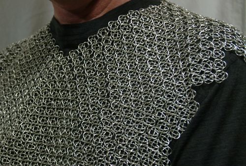 Hauberk, neck.