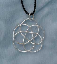 4-lead 5-bight pentagram pendant